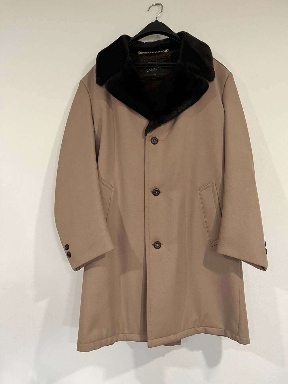 JCPenney Overcoat Size 44 Long Tan Faux Fur Collar
